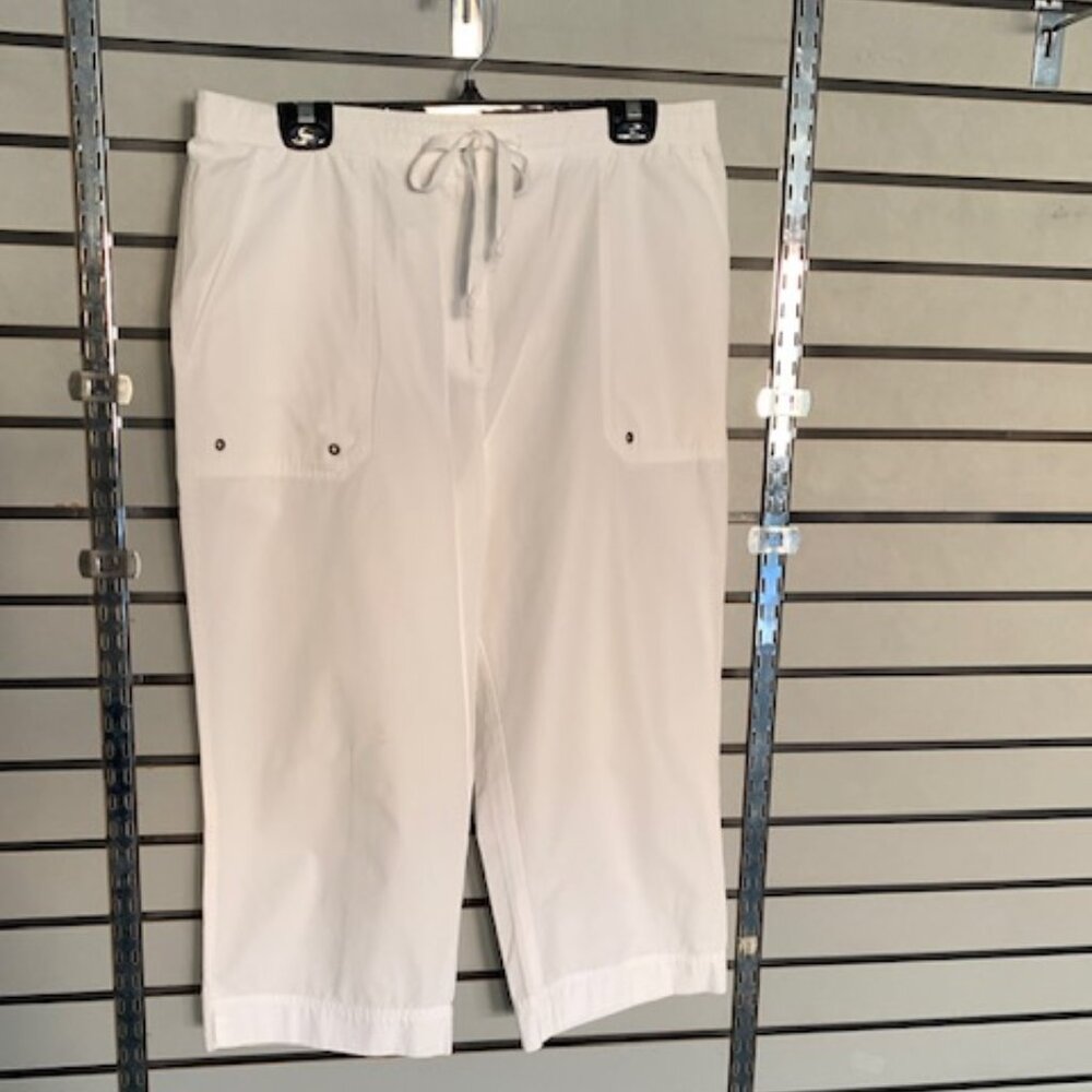 Jones New York White Cargo crop pants Sz 14